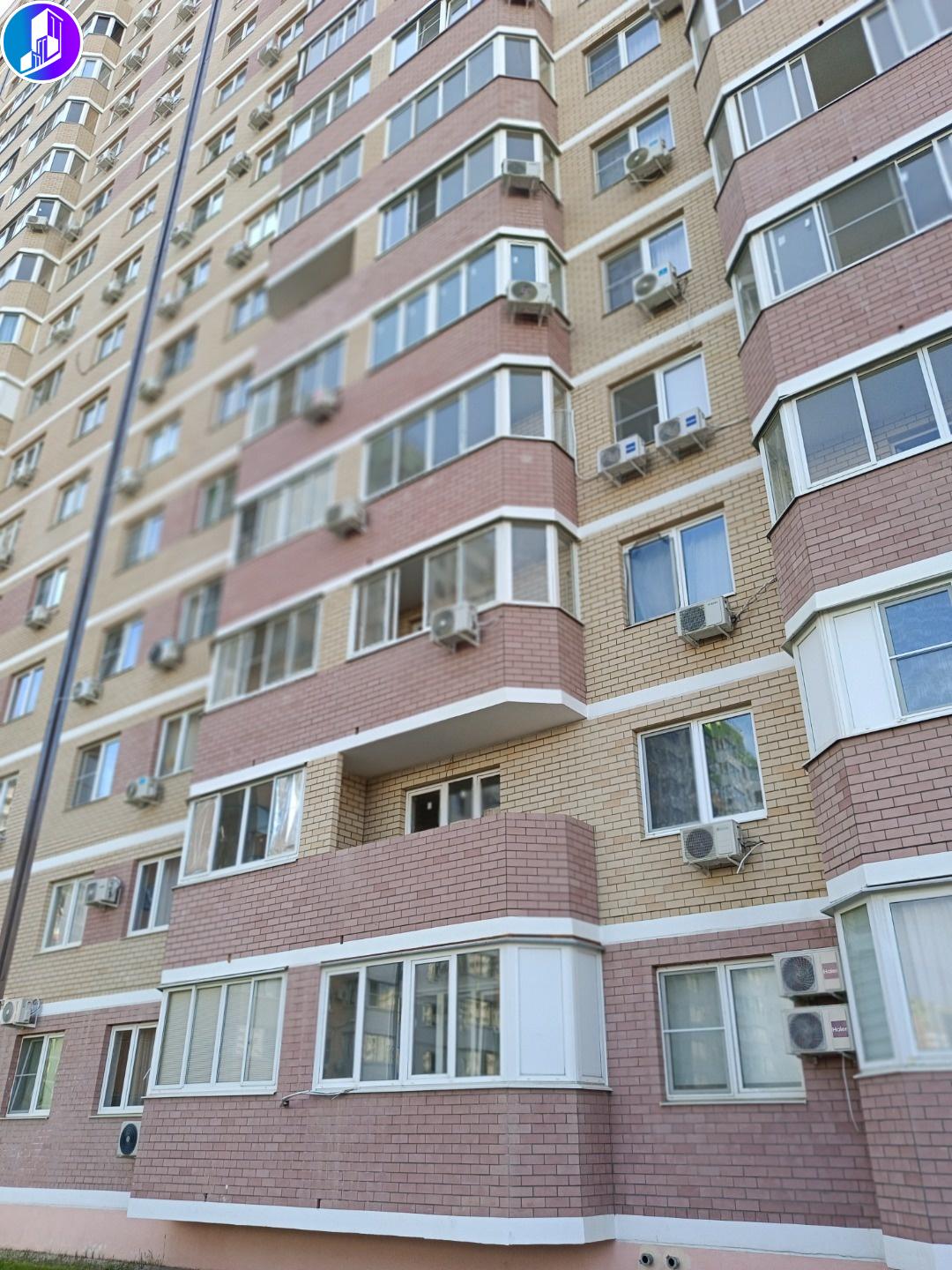 Продается уютная квартира-студия площадью 24 кв.м. на 2 этаже в микрорайоне Гидростроителей от надежного застройщика Бауинвест.

Это студия отличается функциональной планировкой, комфортным пространством. Студия идеально подойдет для молодой семьи, студента или для инвестиций в арендный бизнес.

О