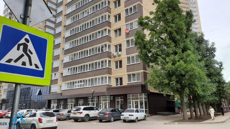 В продаже квартира, дешевле застройщика !
-В доме консьерж
-Наземный паркинг,
-В шаговой доступности фитнесс центр Balance,
-Безопасные дворы и прогулочные зоны,
-Школы и детские сады рукой подать,
-Недалеко расположен знаменитый парк Галицкого
-Квартиры в предчистовой отделке.
-Дом сдан

Остались в