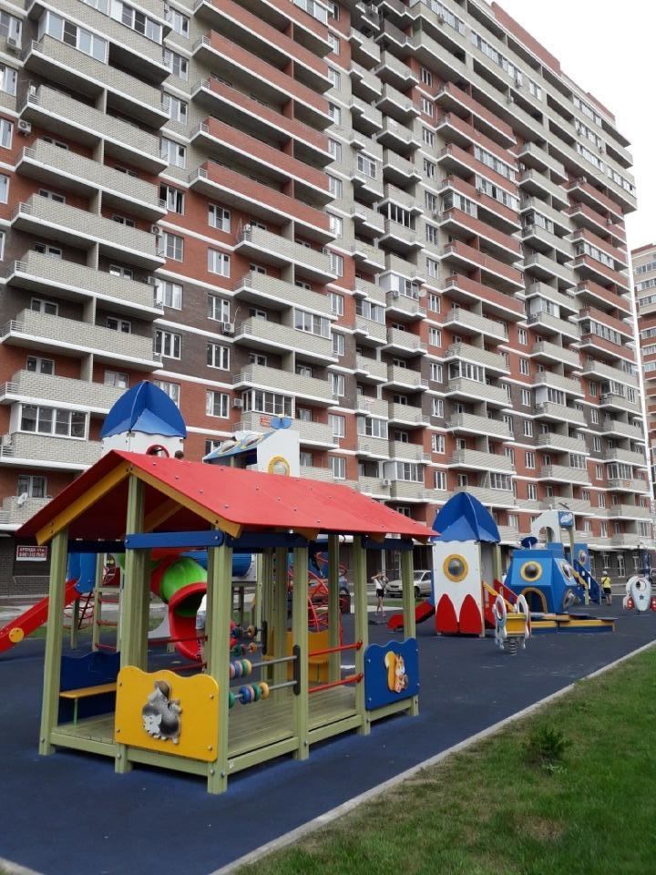 Продажа квартиры евро 2 в современном комплексе, благоустроенный двор с большой спортивной площадкой, вся инфраструктура в шаговой доступности, детские сады, школы. 
Ипотека без первоначального взноса.