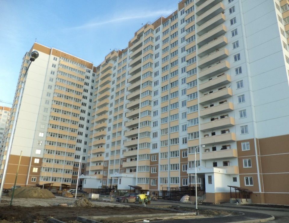 Новый дом, ремонт под ключ, балкон остеклен, Вам остается занести только свои вещи. 
Все в шаговой доступности от дома.( рынок, школа,садик,остановка)
Ипотека, мат.капит.- рассмотрим любую форму оплаты. ( указываем полную стоимость квартиры )
Звоните я отвечу на все ваши вопросы.