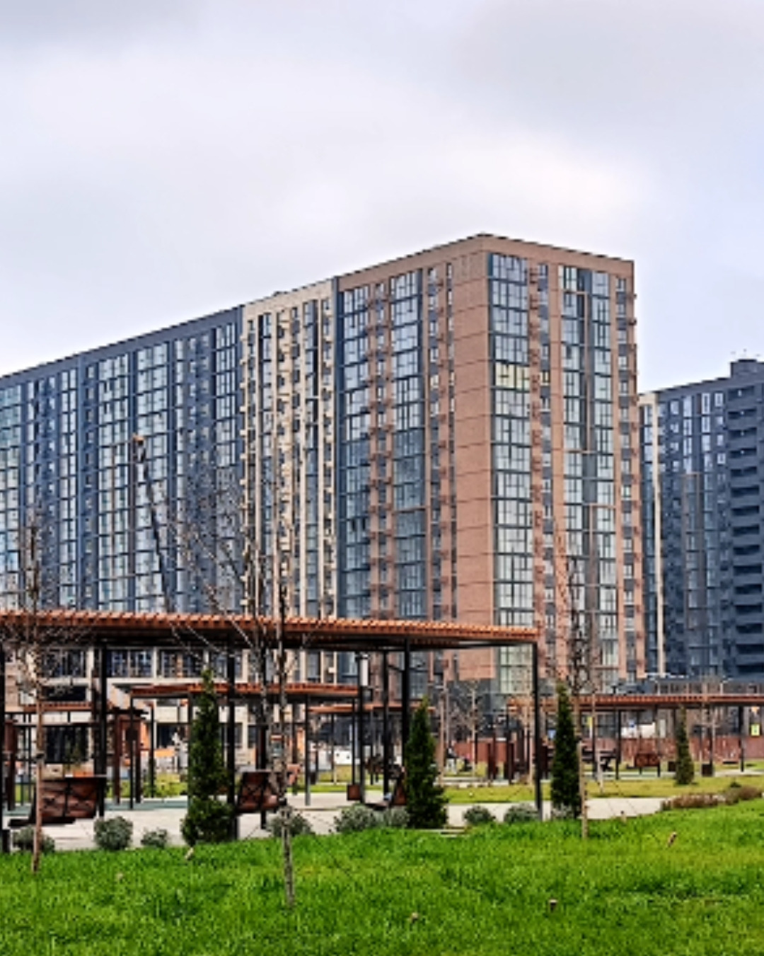 Продажа двухкомнатной квартиры в предчистовой отделке  в новом доме в новом микрорайоне! Балкон 11 кв.м практически веранда!
В мкр есть все для проживания, удобная транспортная развязка, до центра 15 минут. В мкр много кафе, магазинов, есть большой парк для прогулок,
в округе 4 детсада, школа, полик